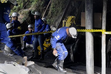 Suben a 11 los muertos por la explosión de una mina en Colombia