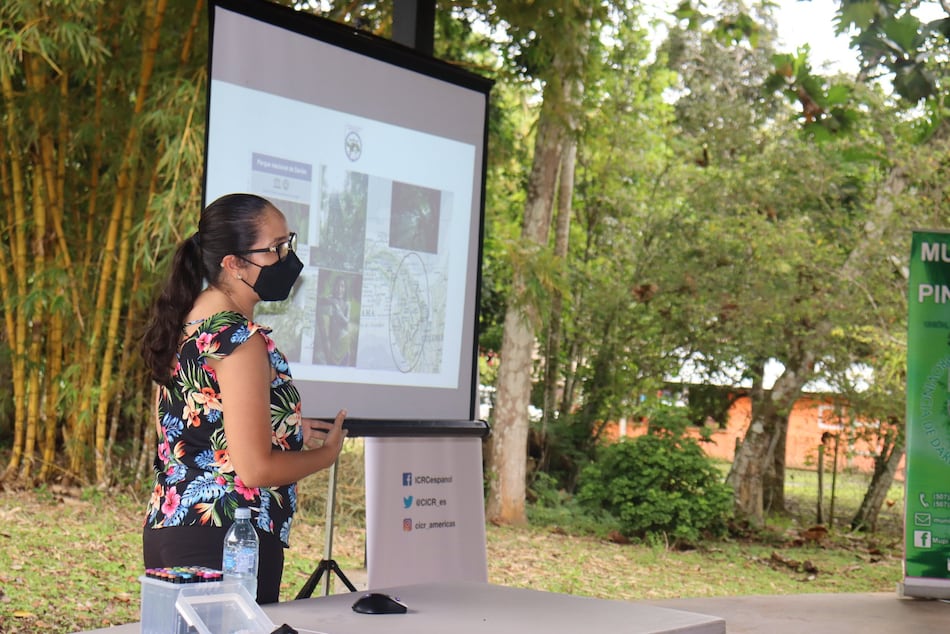 Panamá impulsa cementerio para migrantes en Darién
