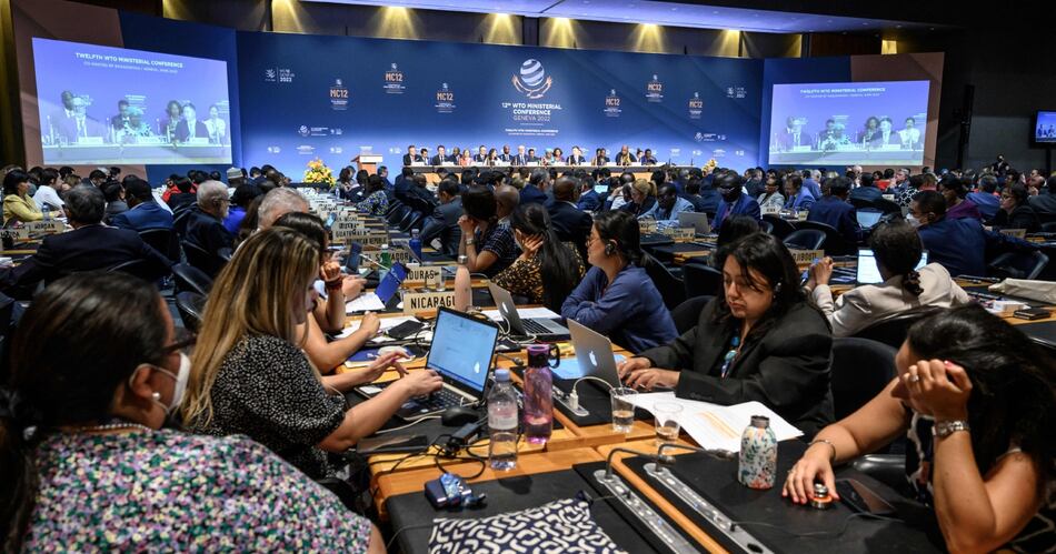 OMC pacta levantar patentes de vacunas contra la covid-19