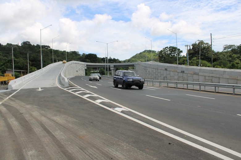 Gigantes de la construcción se enfrentan por obra de $359 millones para rehabilitar dos tramos de la carretera Panamericana