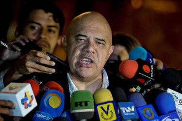 Mitad de los venezolanos insatisfechos por diálogo gobierno-oposición