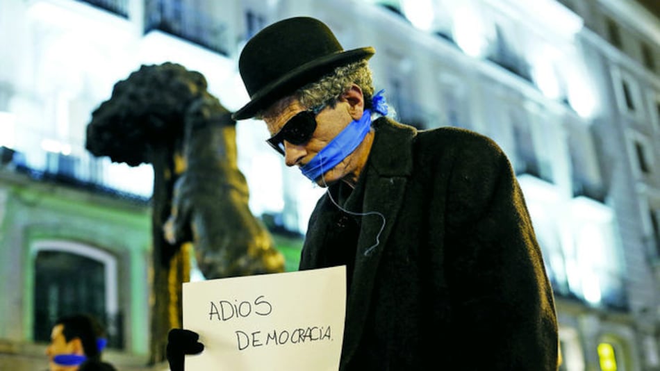 España aprueba polémicas leyes