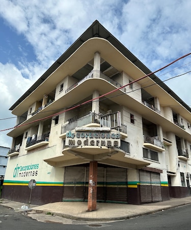 El alma y la nostalgia de los edificios de La Central