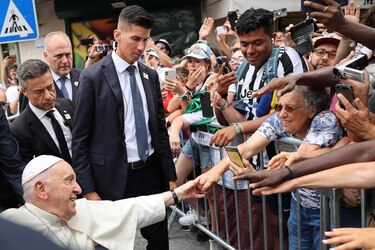 JMJ: jóvenes se vuelcan a las calles para saludar al papa Francisco