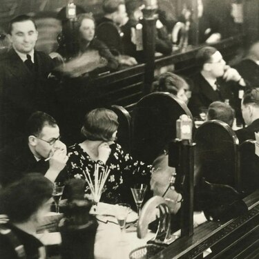 Cómo han cambiado el lenguaje del amor y los códigos no verbales para atraer a una posible pareja