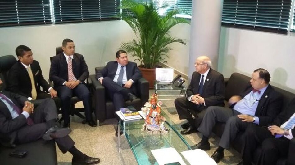 Asamblea Nacional posterga discusión sobre examen de barra