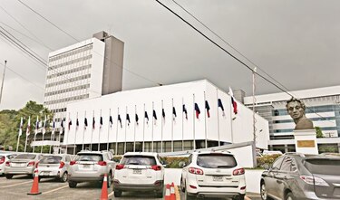 Beneficiarios de cheques de la Asamblea no recibieron dinero