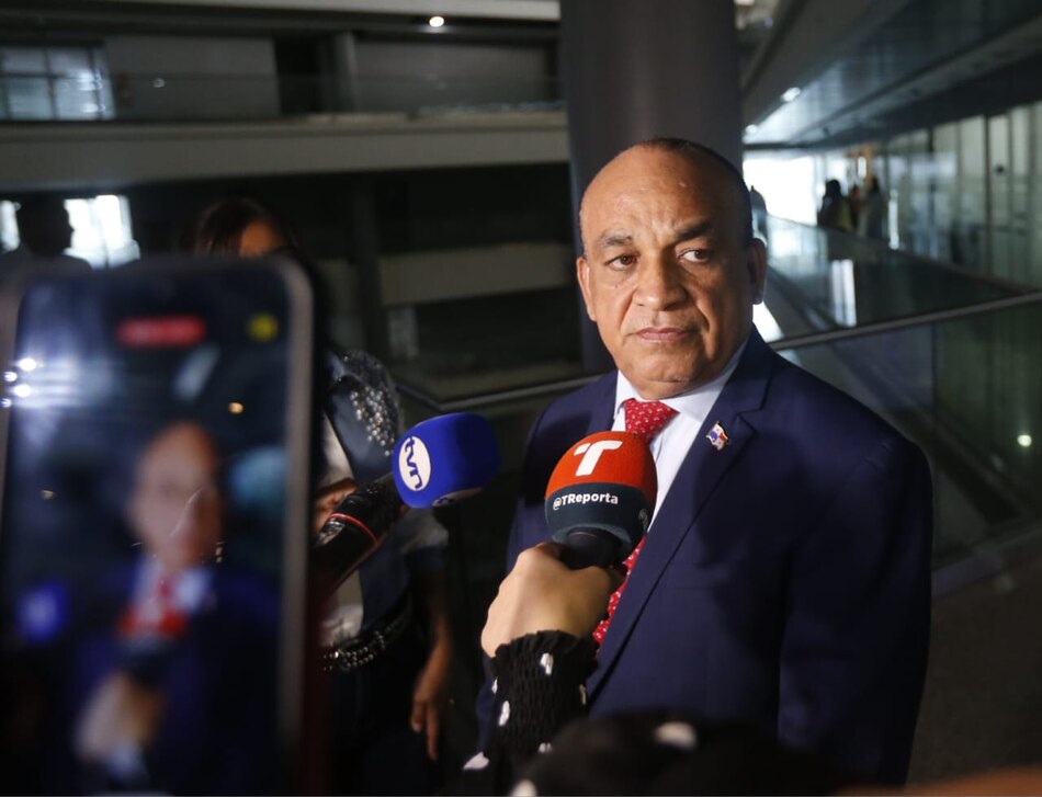 Alaín Cedeño presenta ante el pleno la reforma de la CSS; segundo debate iniciaría este martes