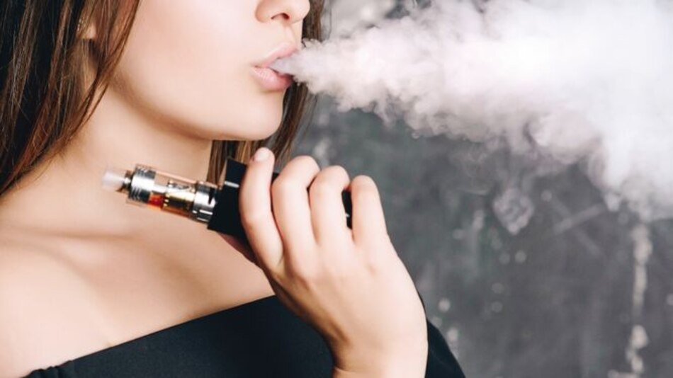 Cigarrillos electrónicos se venden en colegios de la capital