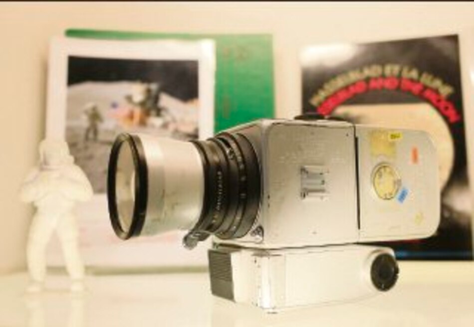 Subastan la única cámara que ha estado en la Luna