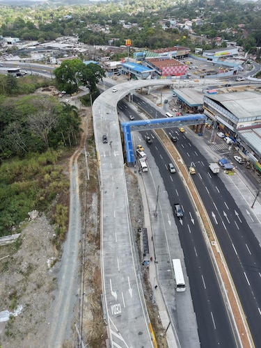 Después de años de espera, inauguran el puente vehicular de La Cabima