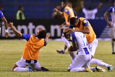 FIFA ayudará a pagar viajes de Perú y Honduras a repechaje