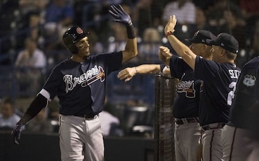 Johan Camargo impresiona con su fortaleza