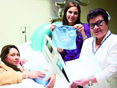 CMP obsequió canastilla para celebrar su aniversario