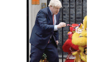 Trump y Johnson hablaron sobre redes de Huawei