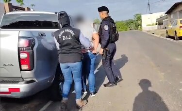 Capturan a tres funcionarios de Aduanas tras denuncias de empresario local