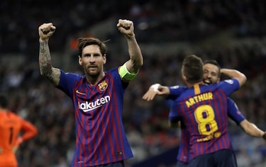 El Barcelona conquista Wembley y mete en apuros al Tottenham