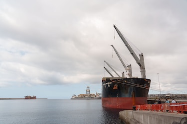 Seis casos de hantavirus confirmados, a la espera del desembarco del crucero afectado
