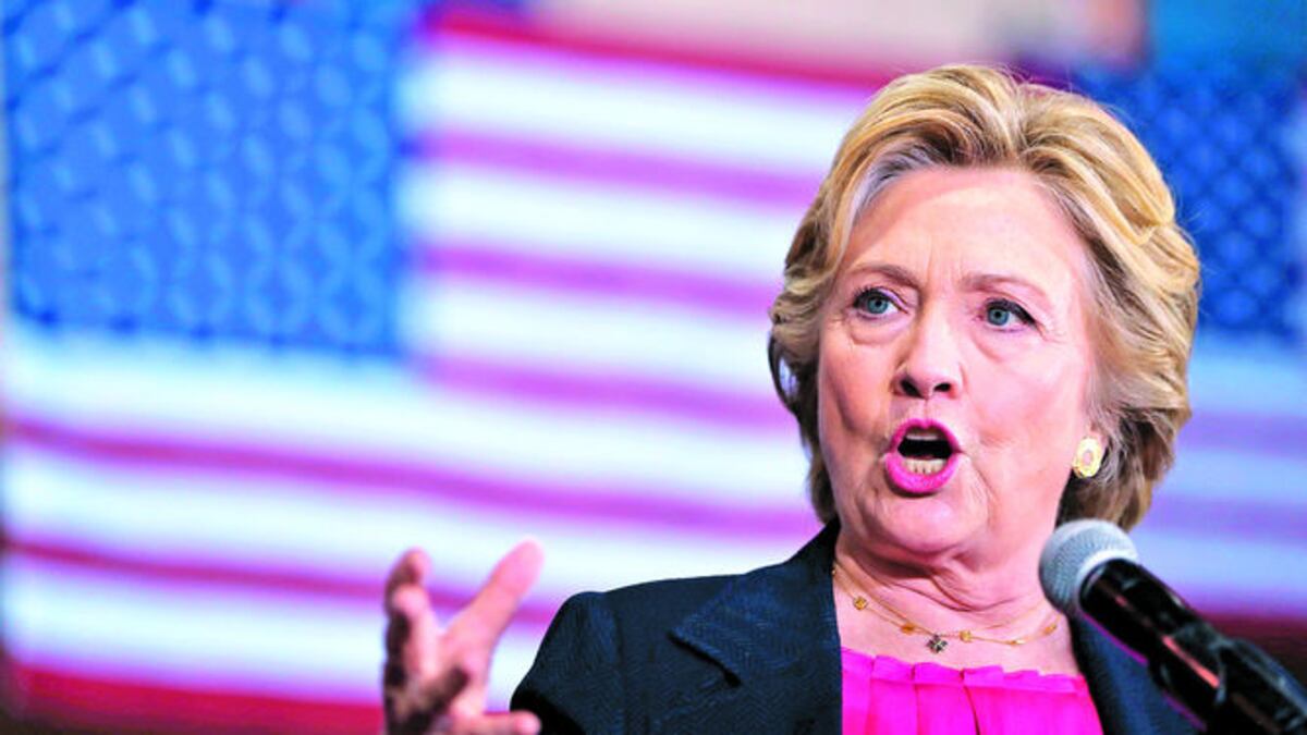 Hillary Clinton y Donald Trump se enfrentaron en la noche del lunes por diversos temas que forman parte de la actualidad estadounidense como la economía y la seguridad.