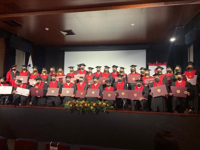 La graduación de miembros del PRD y altos cargos del gobierno de Cortizo que costó $345 mil