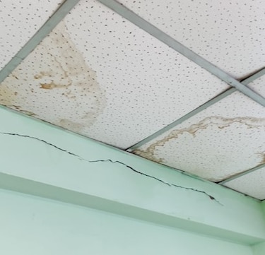 La crisis oculta de las escuelas públicas: estructuras en ruinas y estudiantes en riesgo