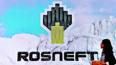 Grupo chino compra acciones en Rosneft