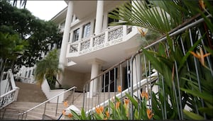 Sábado picante: Jugando a las escondidas