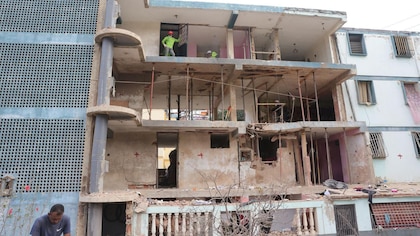 Hablan los sobrevivientes del ataque con misil al Bloque 12, el edificio donde murió una mujer durante el bombardeo de Estados Unidos a Venezuela