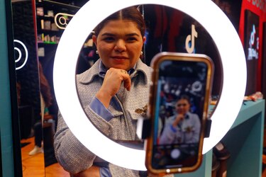Los ‘Booktokers’ de TikTok: las nuevas formas de promover la lectura