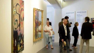 Pinturas de Sylvester Stallone en el museo de arte moderno de Niza