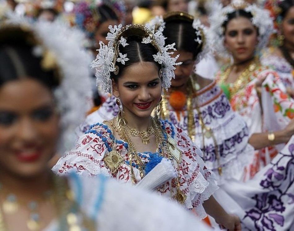 Un congreso para aprender del traje típico