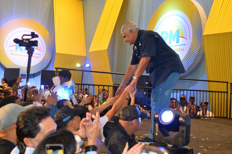 ‘¡Suéltalo, suéltalo, suéltalo! gritaban simpatizantes de Martinelli en el discurso del triunfo; Mulino no dijo nada