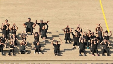 Oradores, danza y tambores