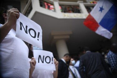 Ley 256 de 2021: el litigio entre la DGI y los gremios profesionales