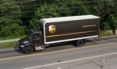UPS despedirá a unos 20,000 empleados por reducción en entregas con Amazon