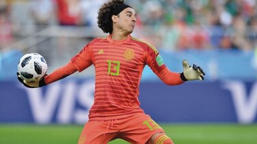 Presión extra para Ochoa: roban en la casa de sus padres