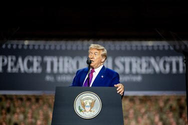 Panamá extiende permisos humanitarios a migrantes deportados por la administración de Trump