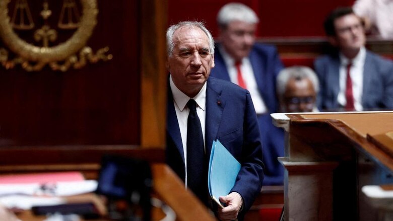 3 claves para entender la grave crisis económica y política que atraviesa Francia y que hizo caer al primer ministro de Macron