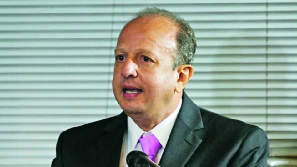 Asamblea ratifica a director de la DGCP