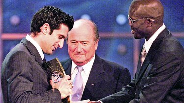 Blatter tiene tres rivales