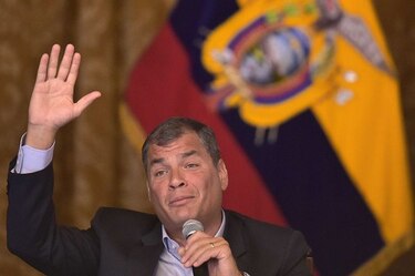 Ecuador abre investigación penal a expresidente Rafael Correa