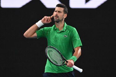 Djokovic alcanza los octavos y agranda su leyenda en Melbourne