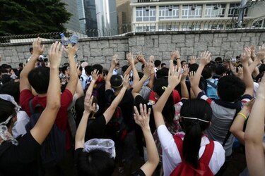 Policía advierte ante ocupaciones en Hong Kong