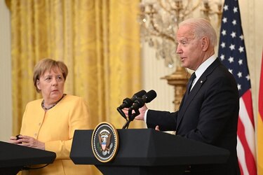 Joe Biden dice que Estados Unidos restauraría internet a cubanos que protestan