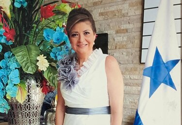 El presidente Mulino nombra a otros tres notarios