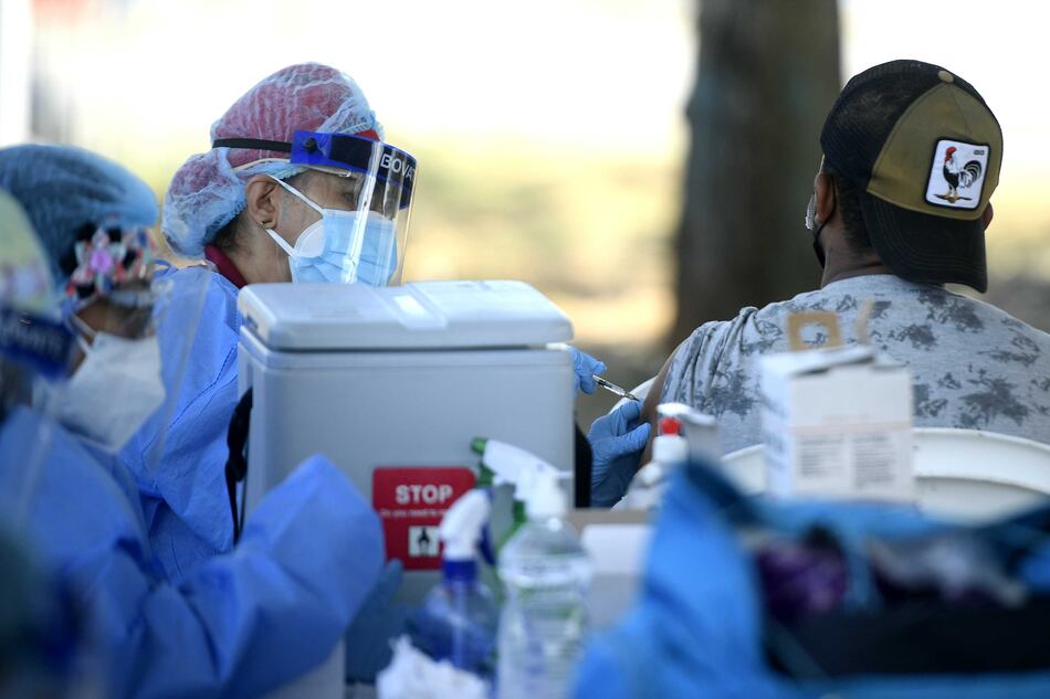 Informe revela que al menos 71 de cada 100 panameños tienen el esquema completo de vacunación contra la covid-19