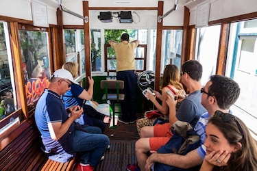 Qué se sabe del accidente del histórico funicular de Lisboa que dejó al menos 16 muertos