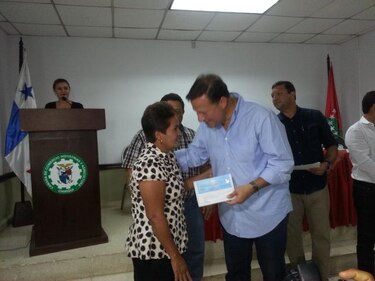 Presidente Varela entrega incentivo a arroceros chiricanos