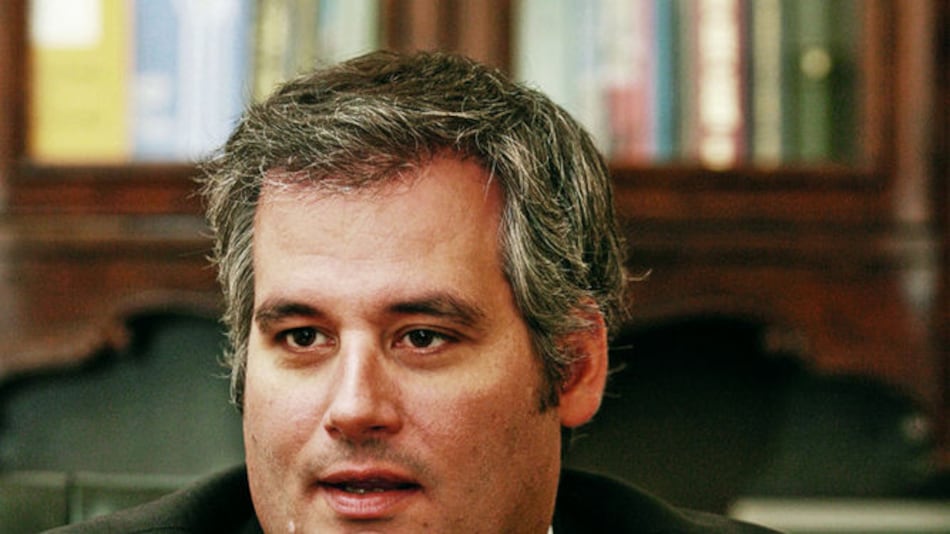 Intermediario cobró equipo de escuchas