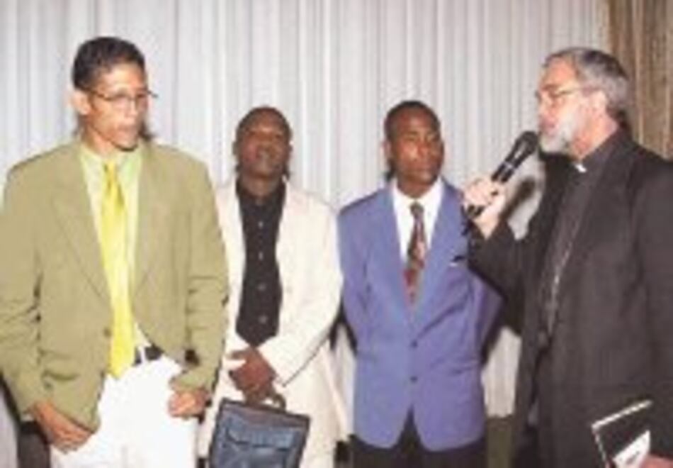 Emiliani pide atención para los jóvenes